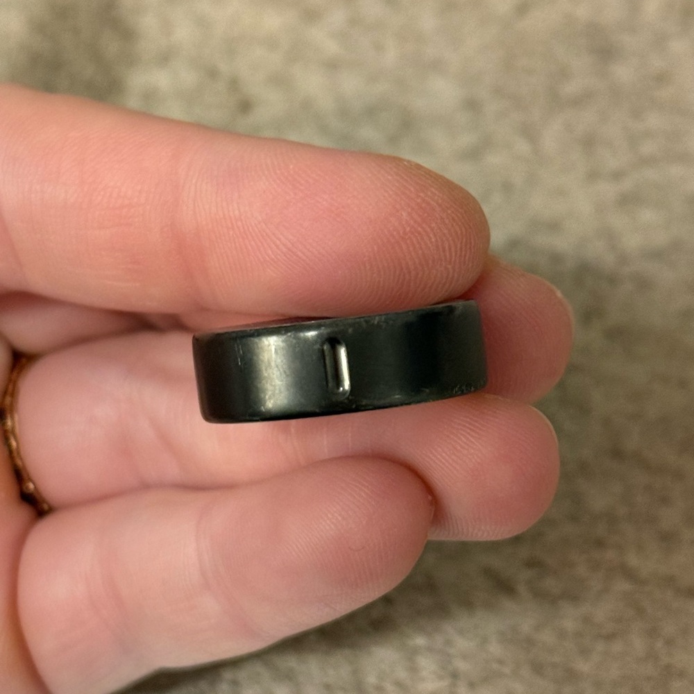Oura Ring Gen 4 Stealth Black Size 10 Smart Ring + Charger - Picture 4 of 5
